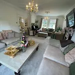 Beautiful 6 Bedroom House Oxford City